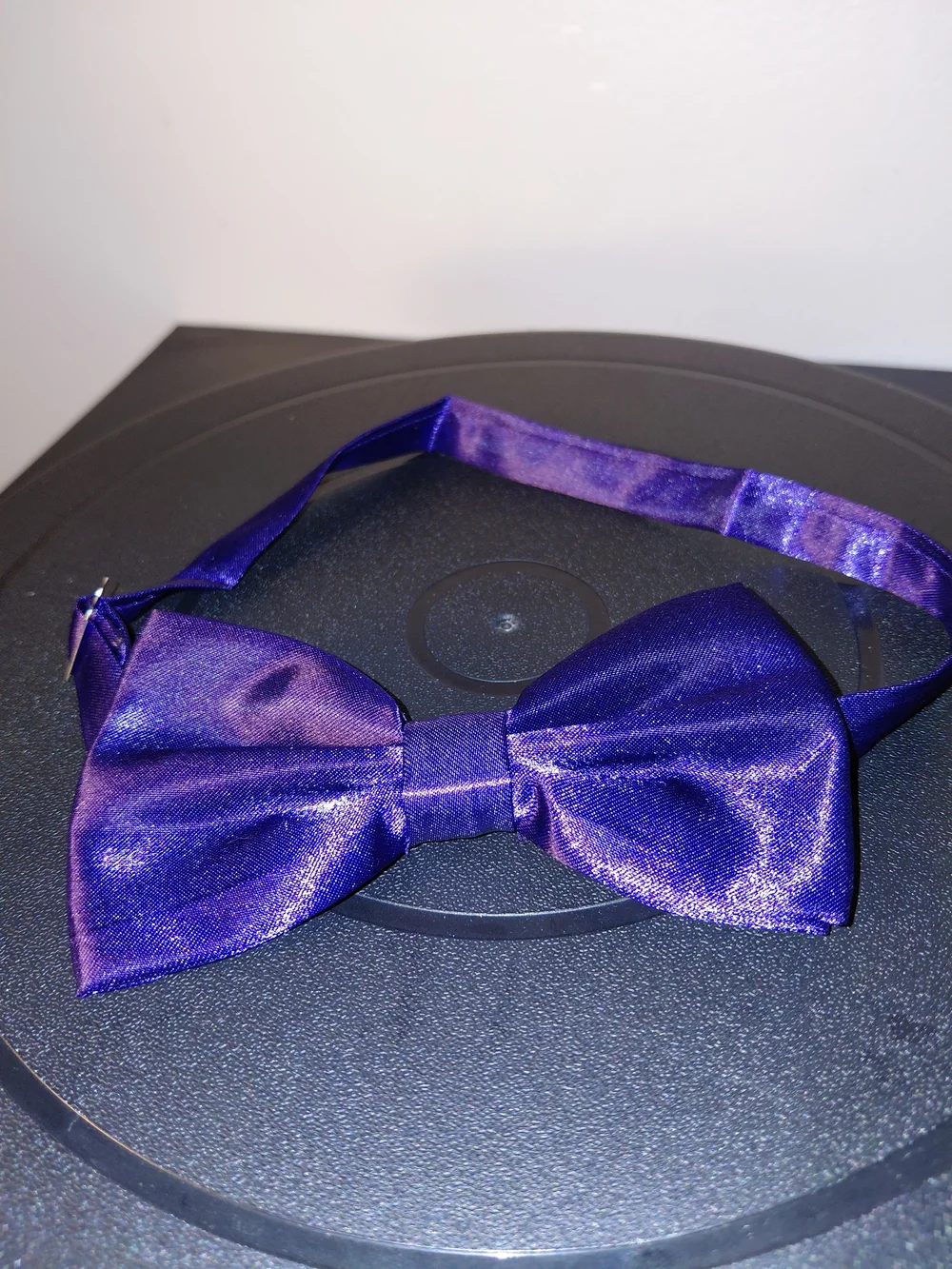 & Other Stories Men Shiny Purple Silk Bow Tie